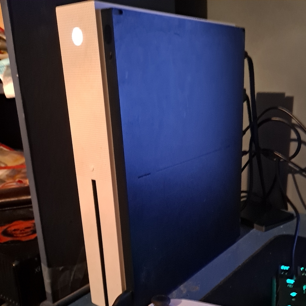 Xbox One S